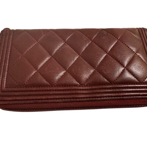 Chanel Brown Quilted Wallet with Gold Accents - Picture 9 of 15